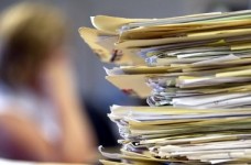 МОН звільняє школи від зайвої звітності