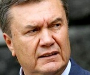 Янукович: Міністр освіти запроваджує насильницьку українізацію