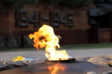 МОН: Участь молоді у заходах 9 травня є небезпечною