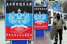 Донецькі школи змушують обслуговувати "референдум"