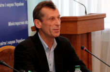 Сепаратисти знищили 280 навчальних закладів