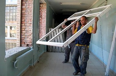 На Донбасі відбудовують школи та дитсадки