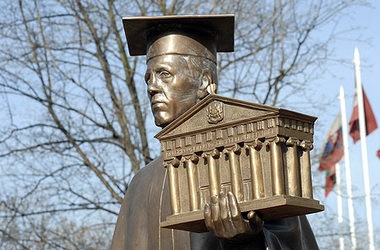 Ректора Одеської академії відсторонено за політагітацію