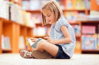 Підручники мають відповідати світогляду дітей, - міністр