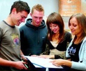 Вища Школа Торгівлі та Послуг (Познань, Польща)