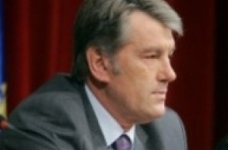 Ющенко закликає студентів до обговорення конституційної реформи