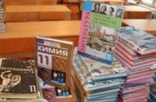 Школи мають використовувати підручники тільки з грифом МОН