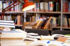 Учителів просять взяти участь у відборі підручників