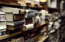 Видавництва кажуть про недовіру до конкурсу підручників