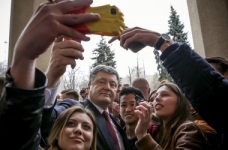 Треба зробити освіту сучасною, - Порошенко