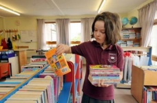 Конкурсну комісію з відбору підручників покинули 3 особи