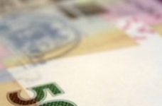 Поборы в школах выросли на сотни гривен