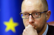 У системі середньої освіти у нас є криза, - Яценюк