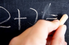 Збільшено стаж для виходу освітян на пенсію