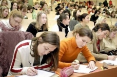 Вузи самостійно визначають строки оплати навчання