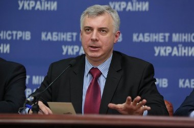 Уряд розгляне питання повернення Лікарчука на посаду