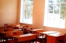 Школярі ніяк не сядуть за парти