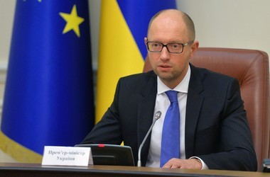 Яценюк запевняє, що ЗНО має існувати й надалі