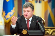 Президент запитав, чому учителям платять найменше