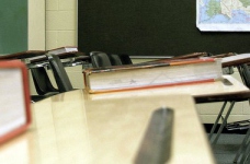 Виші з окупованих територій позбавлені ліцензій