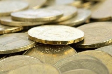 Уряд скорочує асигнування на освіту