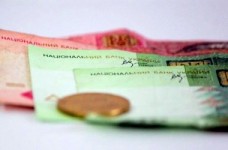 Середній оклад педпрацівників становить менше 2 тисяч