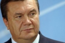 Віктор Янукович вивчає англійську мову