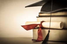 Вузи зможуть шукати плагіат в дипломах