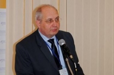 Для підняття зарплат треба оптимізувати школу, - Хобзей