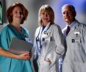 Школярі утворили величезні черги в поліклініках столиці