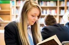 Випускники Києва і Львова найкраще володіють мовами