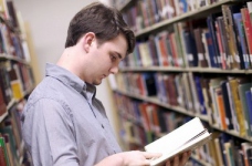 В МОН планують розвантажити програми 10-11 класів