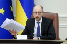 У травні соцстандарти мають зрости на 6%, - Яценюк