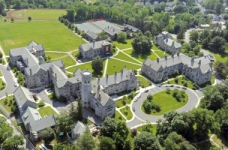 Як безкоштовно вступити до елітної школи США