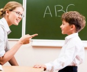 Кабмін розроблятиме новий порядок оплати праці класним керівникам