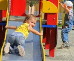 БЮТ: У київських школах хочуть рекламувати алкоголь