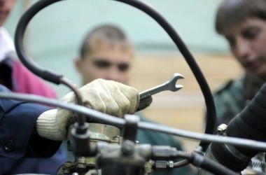 МОН розробить нові стандарти змісту ПТО