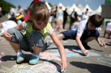 Влітку працюватимуть 10 тисяч пришкільних таборів