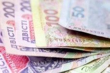 Рішення суду про підвищення окладів вступило в силу