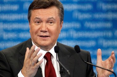 Науковці вимагають позбавити Януковича звання професора