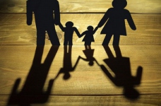 МОН може скасувати гриф курсу "Сімейні цінності"