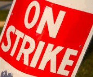 Студенти київського вузу почали страйк