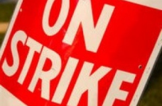 Студенти київського вузу почали страйк