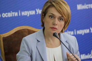 Міністр: необхідно виривати дітей з середовища війни 