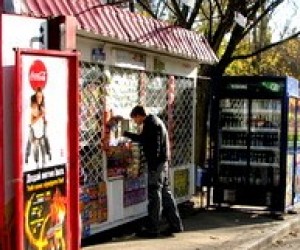 В Харькове продают пиво детям по 3 бутылки в час