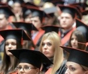 "Корреспондент": підроблені дипломи коштують менше, ніж рік навчання у вузі