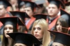 "Корреспондент": підроблені дипломи коштують менше, ніж рік навчання у вузі