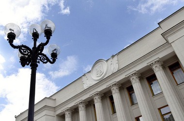 Раді пропонують фінансувати ВНЗ І-ІІ рівня з бюджету