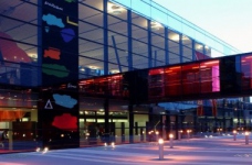 Чи припинять в Україні будувати радянські школи?