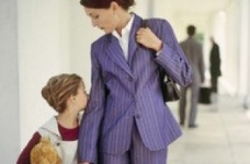 Ющенко: Проблему догляду за дітьми, у сім'ях, де працюють батьки, необхідно вирішити